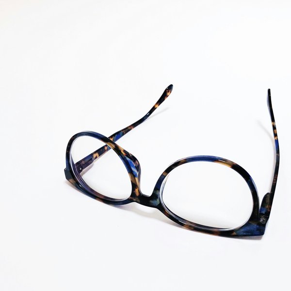 Découvrez les avantages des lunettes loupe de lecture